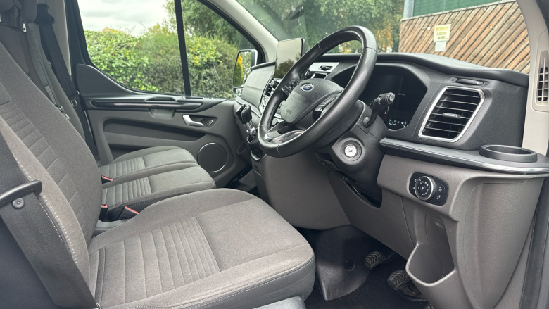 Ford Tourneo Custom Transit Custom Tourneo L2 Diesel Fwd 2.0 EcoBlue Hybrid 130ps L/R 8 Seater Titanium